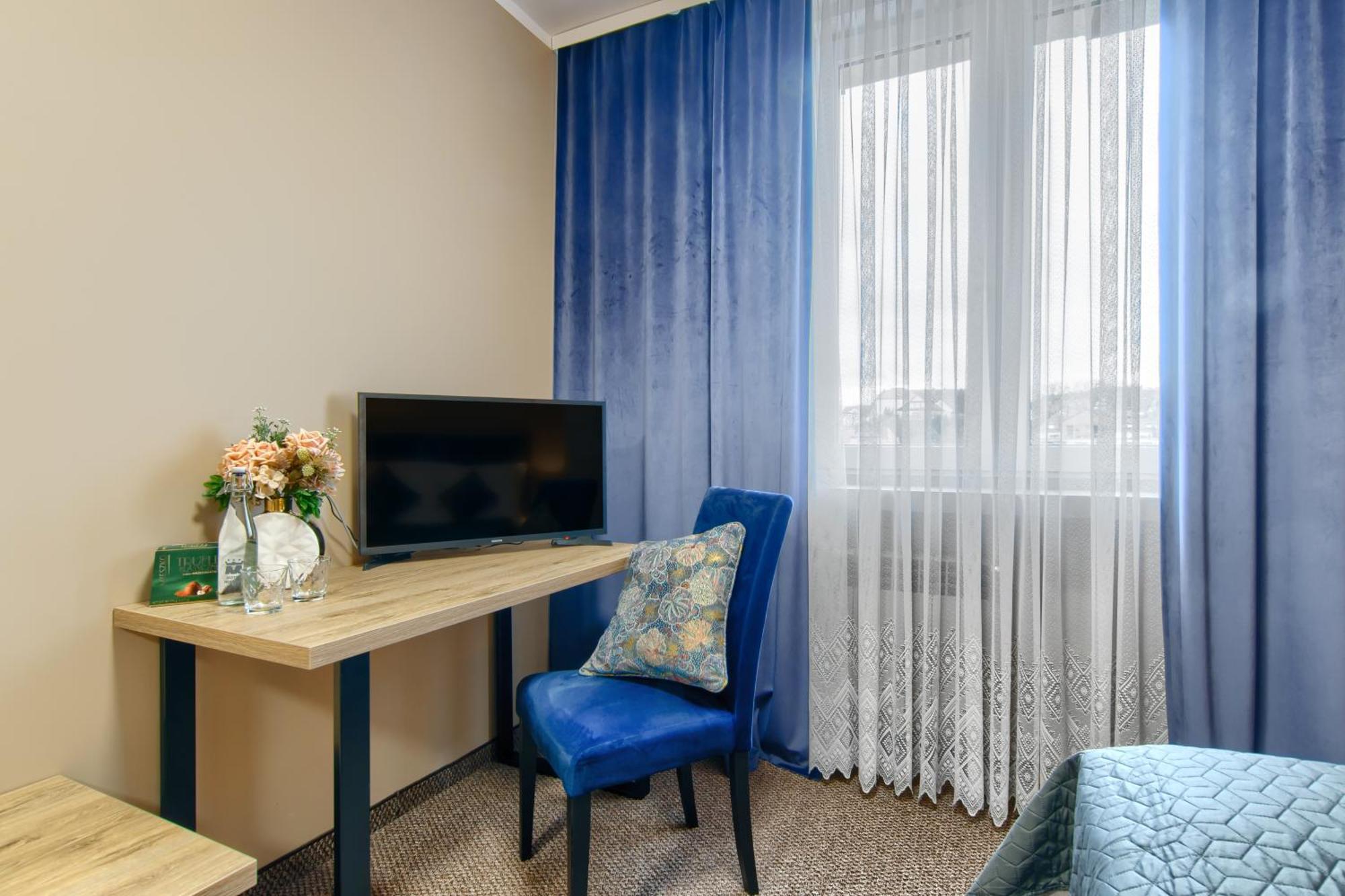Hotel Mieszko Гожов Велкополски Екстериор снимка