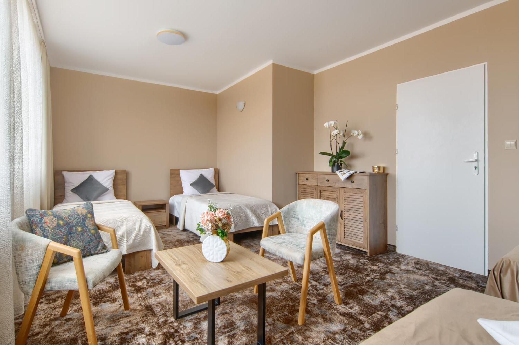 Hotel Mieszko Гожов Велкополски Екстериор снимка