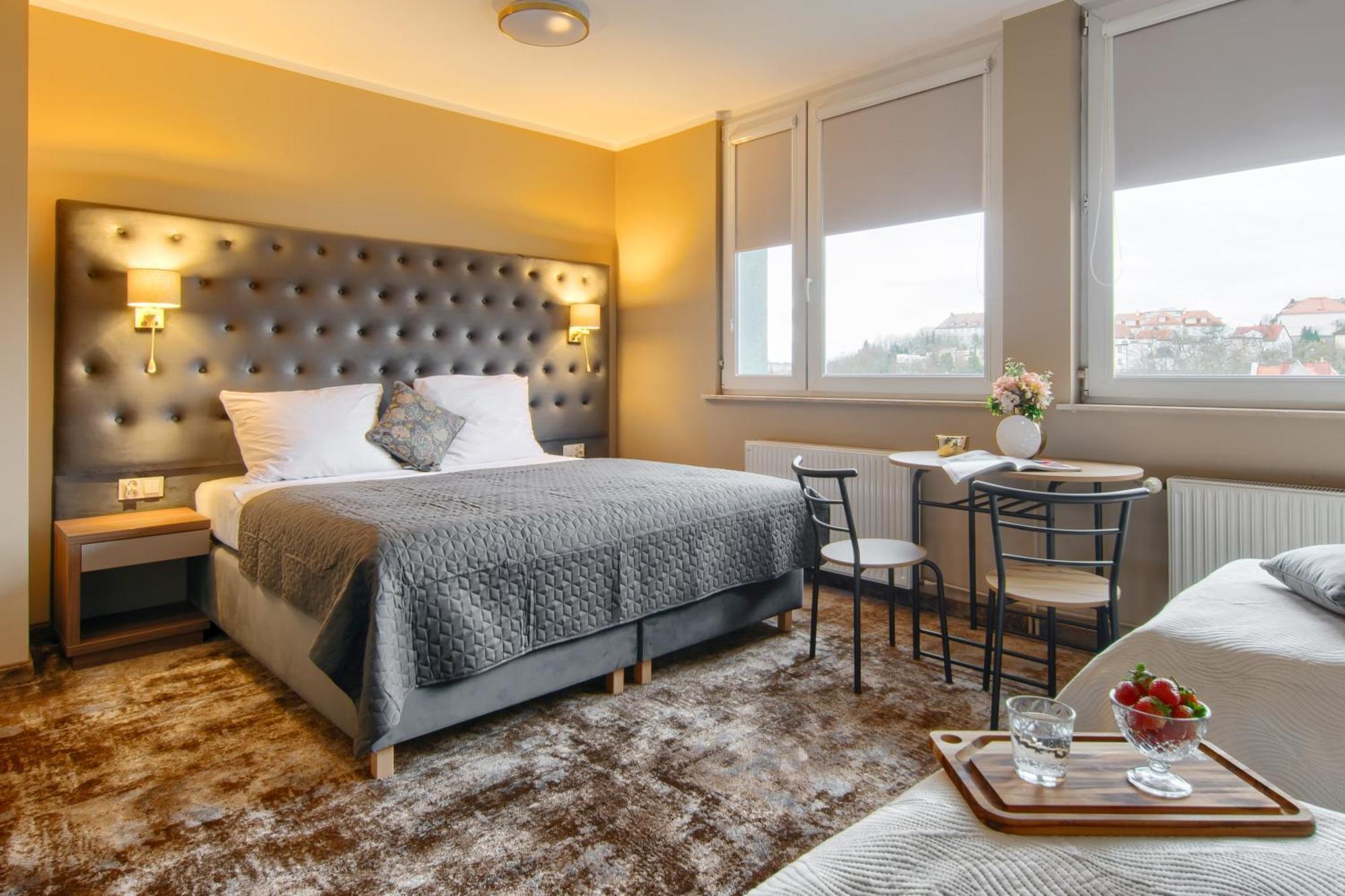 Hotel Mieszko Гожов Велкополски Екстериор снимка